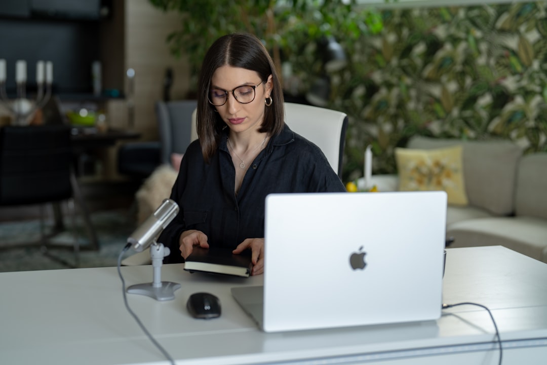Choosing the Right Content Creation Platform: A 2024 Guide
